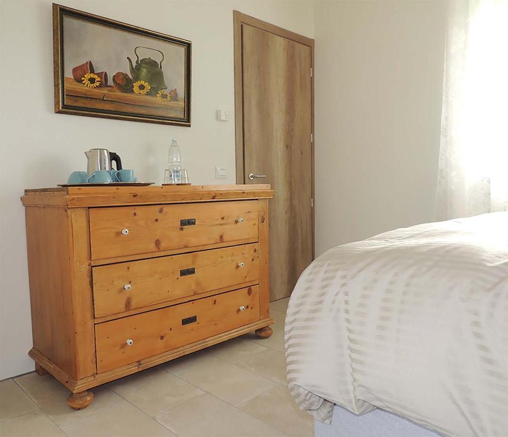 La Luce Delle Colline Bed and Breakfast Serravalle delle Langhe Εξωτερικό φωτογραφία
