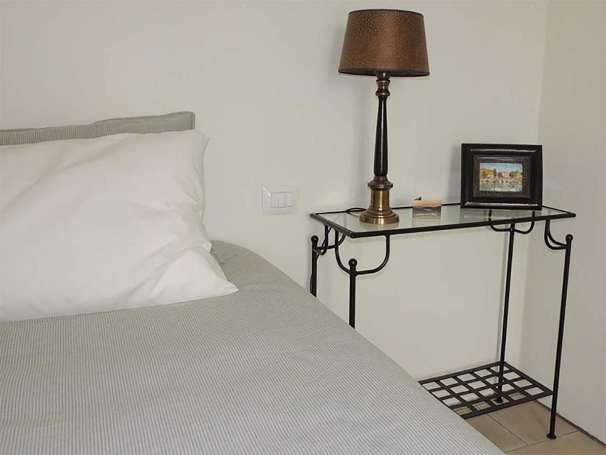 La Luce Delle Colline Bed and Breakfast Serravalle delle Langhe Εξωτερικό φωτογραφία