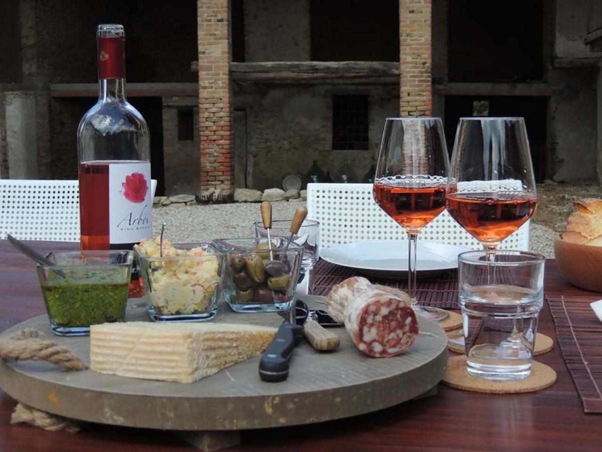 La Luce Delle Colline Bed and Breakfast Serravalle delle Langhe Εξωτερικό φωτογραφία