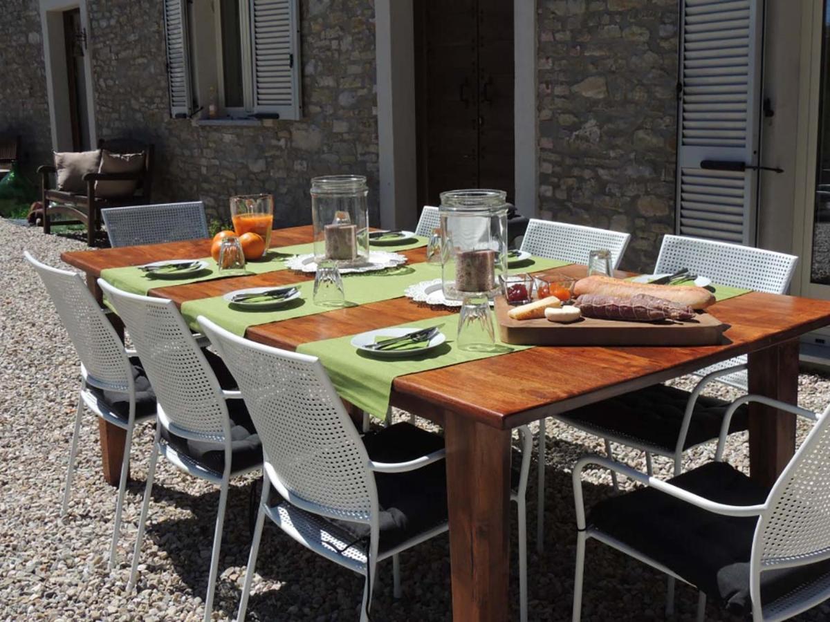La Luce Delle Colline Bed and Breakfast Serravalle delle Langhe Εξωτερικό φωτογραφία