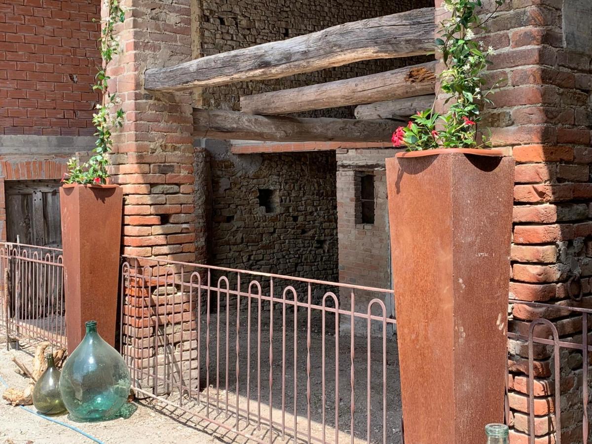 La Luce Delle Colline Bed and Breakfast Serravalle delle Langhe Εξωτερικό φωτογραφία