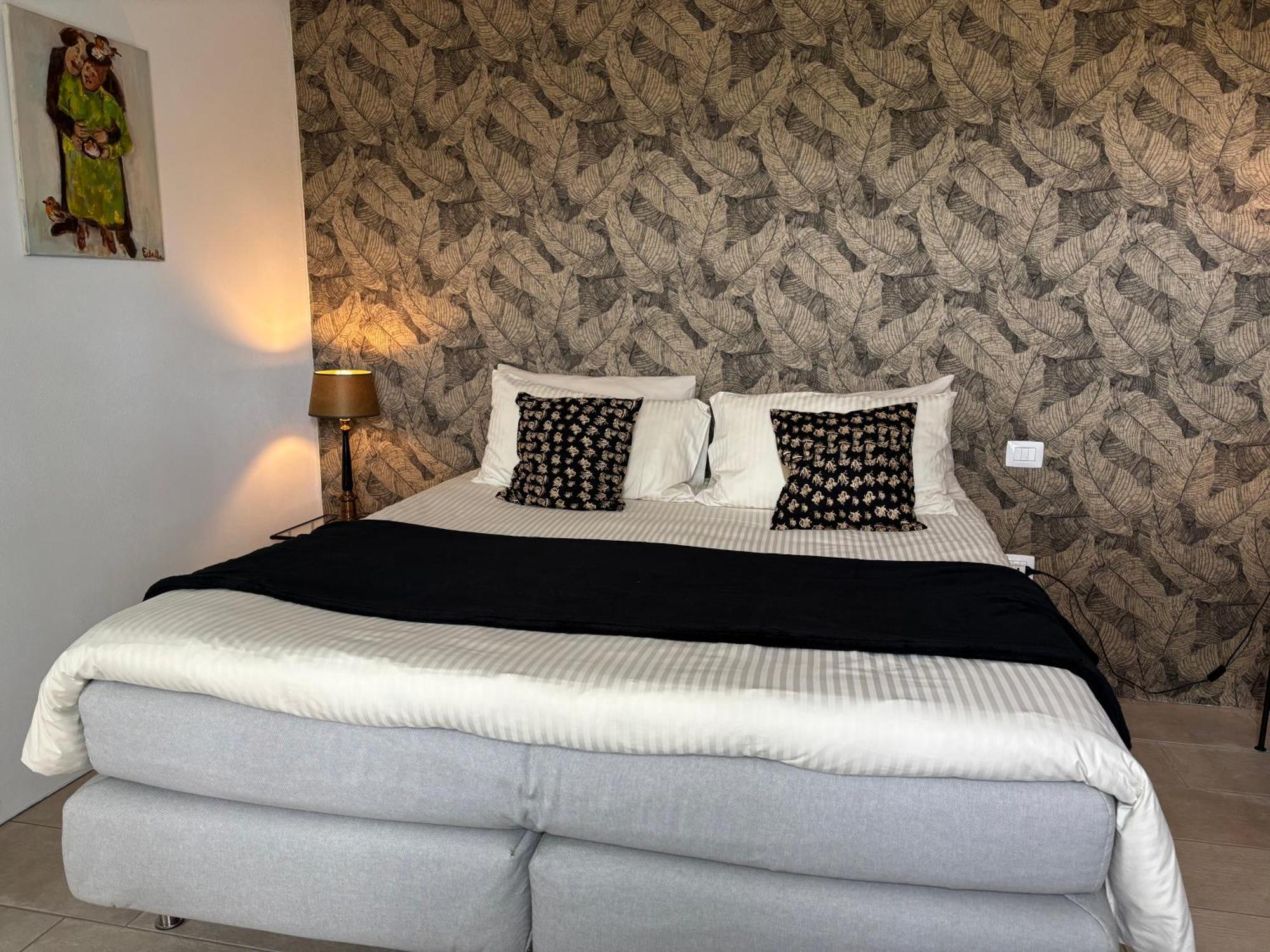 La Luce Delle Colline Bed and Breakfast Serravalle delle Langhe Εξωτερικό φωτογραφία