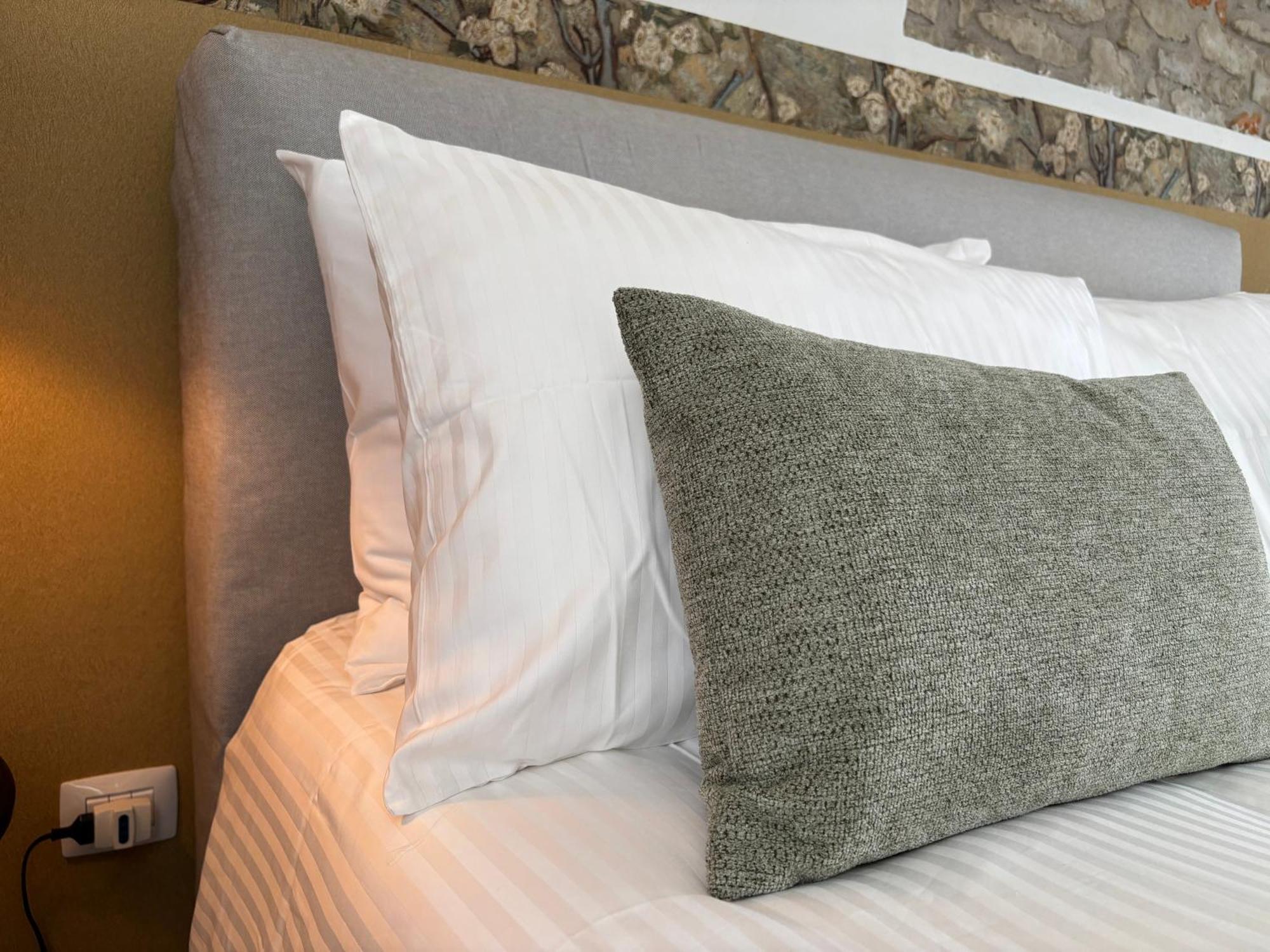 La Luce Delle Colline Bed and Breakfast Serravalle delle Langhe Εξωτερικό φωτογραφία